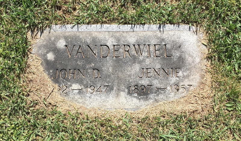 John and Jennie Vanderwiel Grave at Fair Lawn Memorial Cemetery