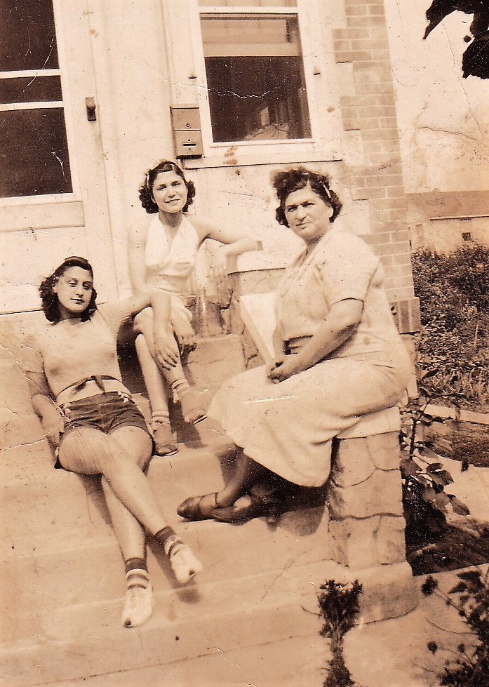 Minnie, Fran and Nanny